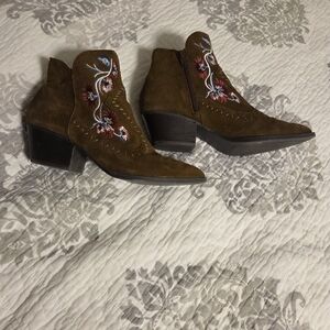 Carlos By Carlos Santana Vivian Booties